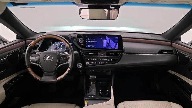 2024 Lexus ES 300h Luxury