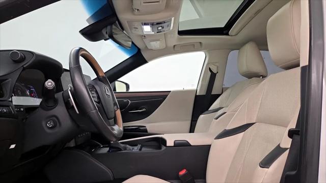 2024 Lexus ES 300h Luxury
