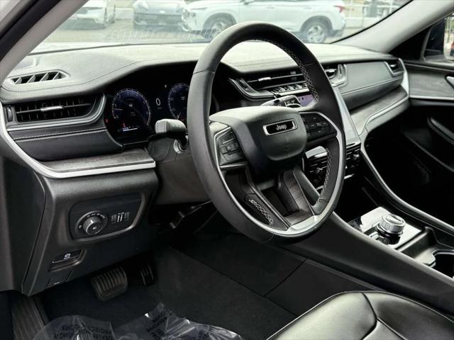 2023 Jeep Grand Cherokee Limited 4x4 2023 Jeep Grand Cherokee Limited 4x4