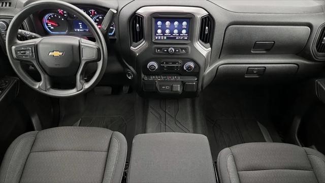 2023 Chevrolet Silverado 1500 4WD Crew Cab Short Bed Custom