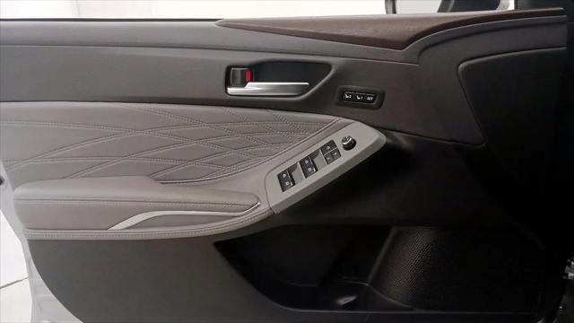 2020 Toyota Avalon Hybrid Limited