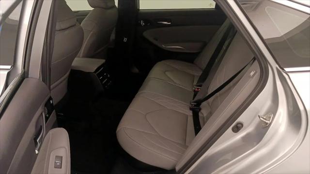 2020 Toyota Avalon Hybrid Limited