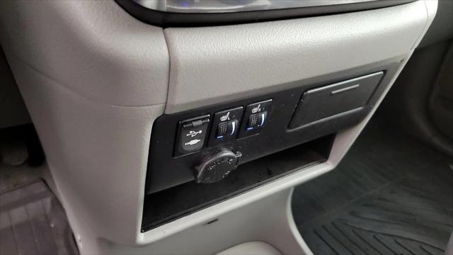 2017 Toyota Sienna XLE 8 Passenger