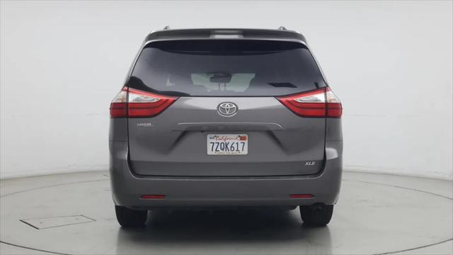 2017 Toyota Sienna XLE 8 Passenger