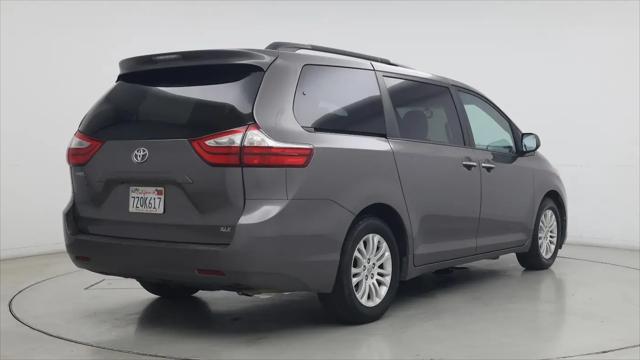 2017 Toyota Sienna XLE 8 Passenger