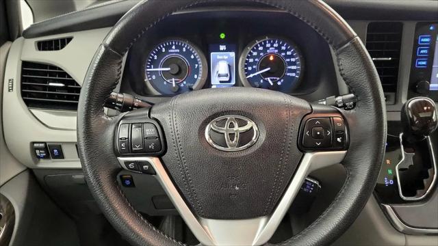 2017 Toyota Sienna XLE 8 Passenger