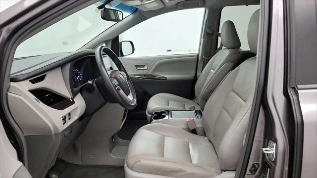 2017 Toyota Sienna XLE 8 Passenger
