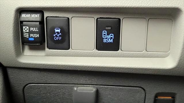 2017 Toyota Sienna XLE 8 Passenger