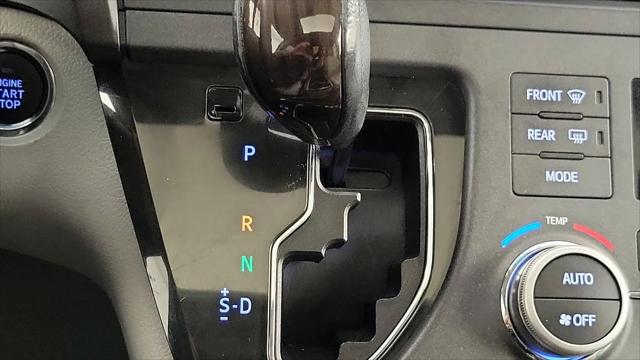 2017 Toyota Sienna XLE 8 Passenger