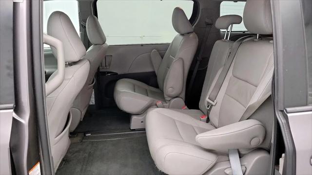 2017 Toyota Sienna XLE 8 Passenger