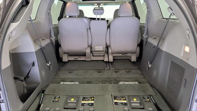 2017 Toyota Sienna XLE 8 Passenger