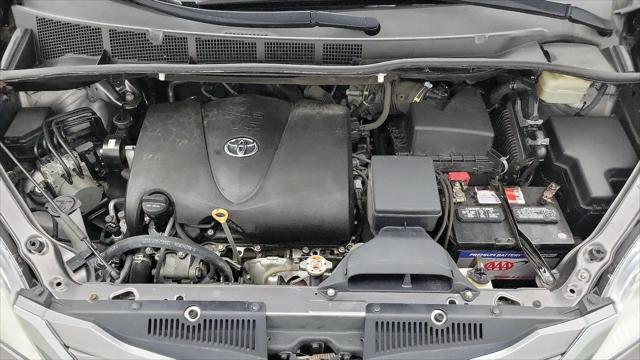 2017 Toyota Sienna XLE 8 Passenger