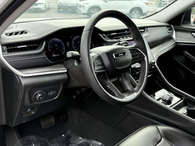 2023 Jeep Grand Cherokee Limited 4x4 2023 Jeep Grand Cherokee Limited 4x4