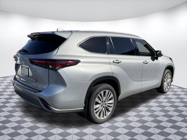 2024 Toyota Highlander Platinum