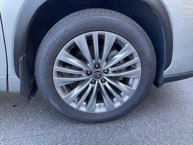 2024 Toyota Highlander Platinum