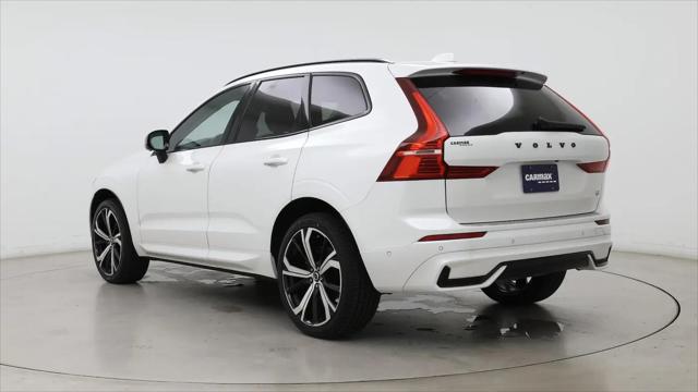 2023 Volvo XC60 B5 Ultimate Dark Theme