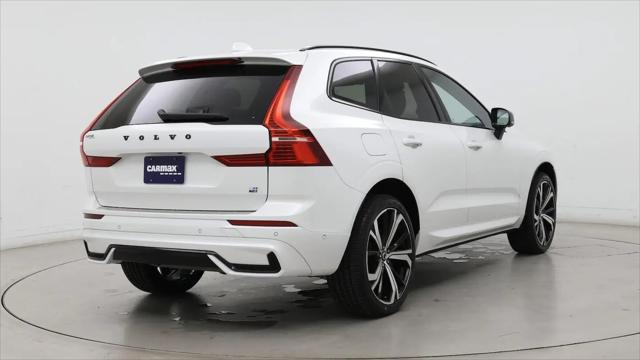 2023 Volvo XC60 B5 Ultimate Dark Theme
