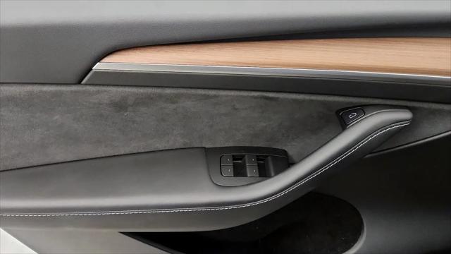 2024 Tesla Model Y Long Range Dual Motor All-Wheel Drive