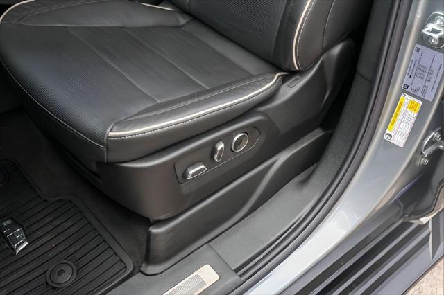 2025 Cadillac Escalade Premium Luxury