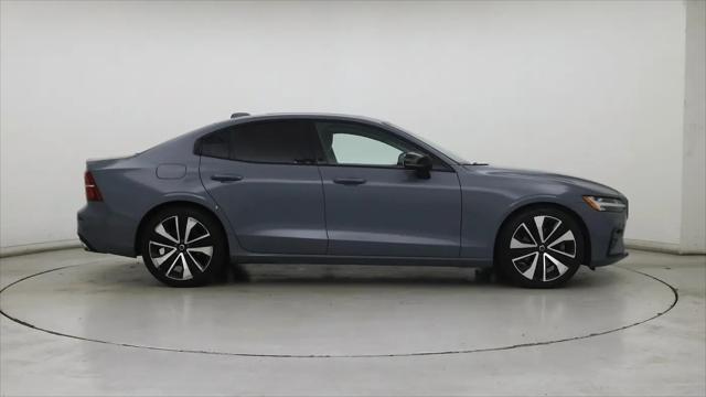2022 Volvo S60 B5 Momentum