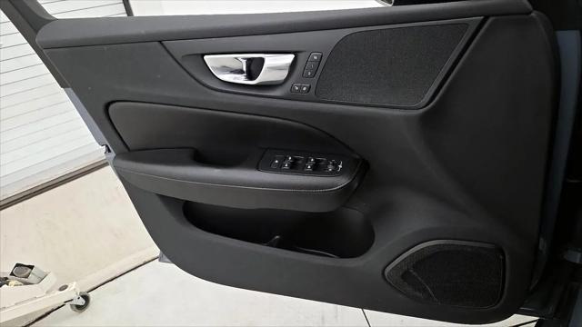 2022 Volvo S60 B5 Momentum