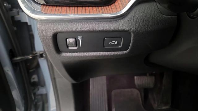 2022 Volvo S60 B5 Momentum