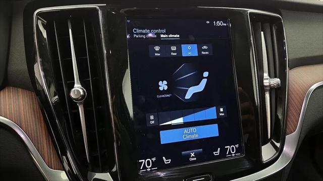 2022 Volvo S60 B5 Momentum