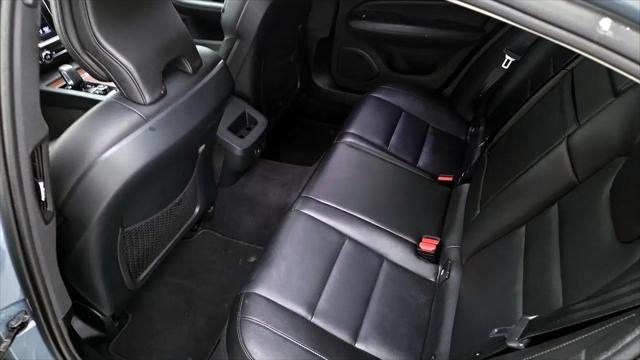2022 Volvo S60 B5 Momentum