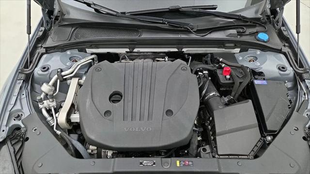 2022 Volvo S60 B5 Momentum
