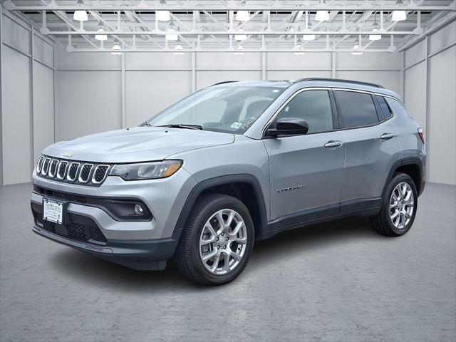 2024 Jeep Compass Latitude Lux FWD