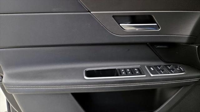 2016 Jaguar XF S
