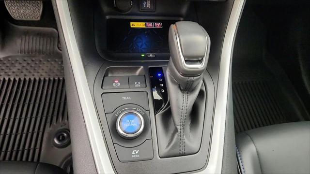 2025 Toyota RAV4 Hybrid XSE