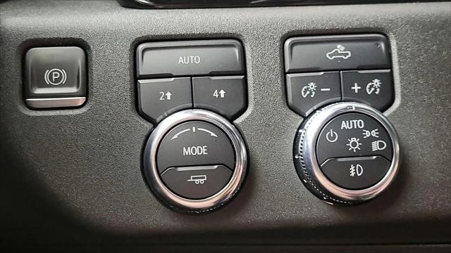 2023 GMC Sierra 1500 4WD Crew Cab Short Box Elevation with 3SB