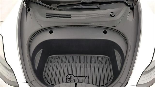2022 Tesla Model 3 Rear-Wheel Drive