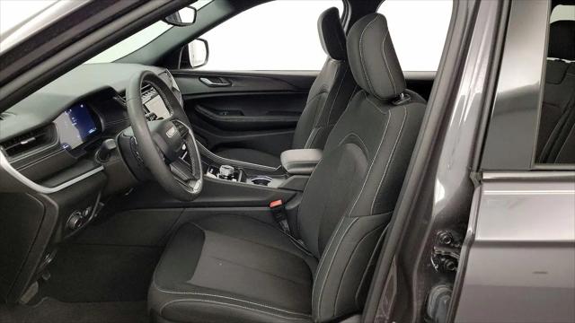 2024 Jeep Grand Cherokee Laredo X 4x2