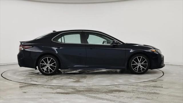 2021 Toyota Camry SE AWD