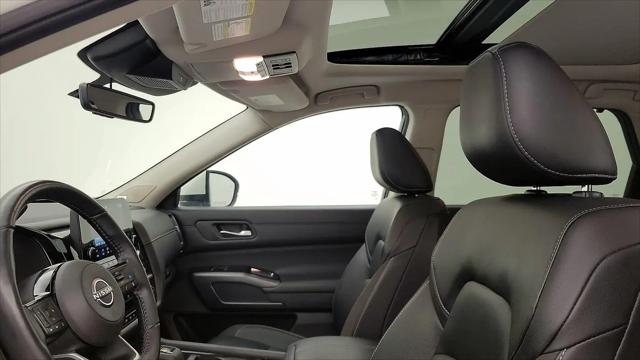 2024 Nissan Pathfinder SL 4WD