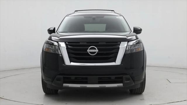 2025 Nissan Pathfinder Platinum FWD