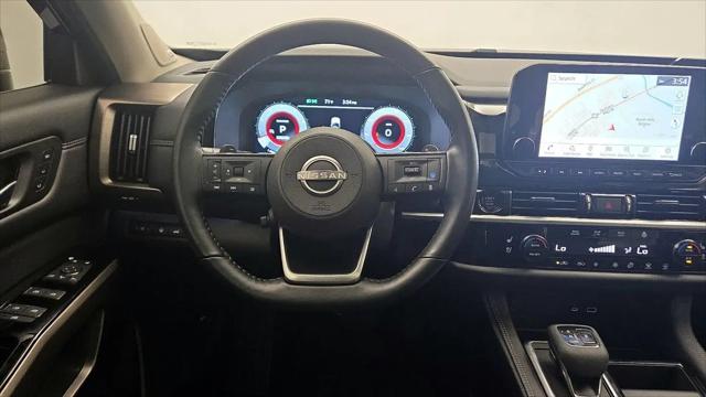 2025 Nissan Pathfinder Platinum FWD