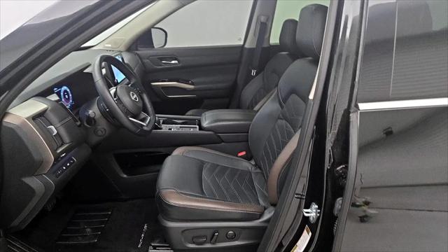 2025 Nissan Pathfinder Platinum FWD