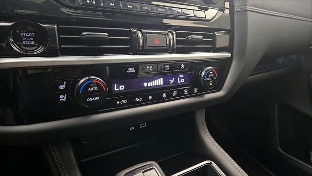 2025 Nissan Pathfinder Platinum FWD