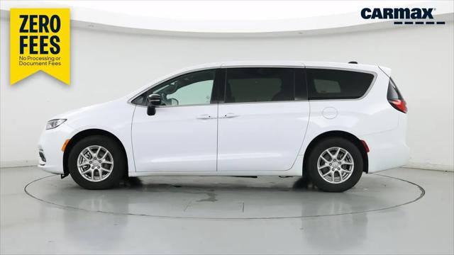 2025 Chrysler Pacifica Select for sale near Columbus, OH