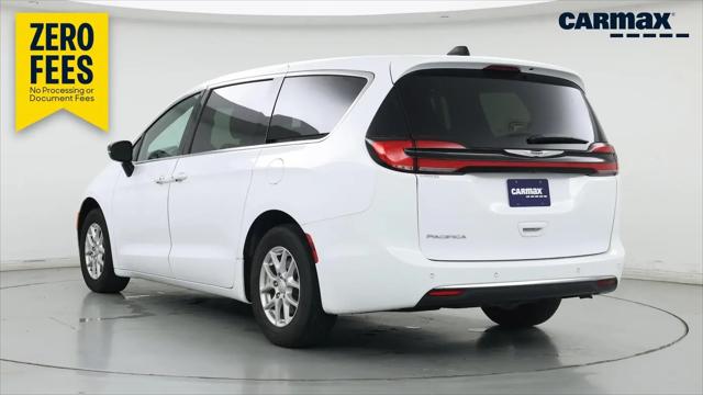 2025 Chrysler Pacifica Select for sale near Columbus, OH