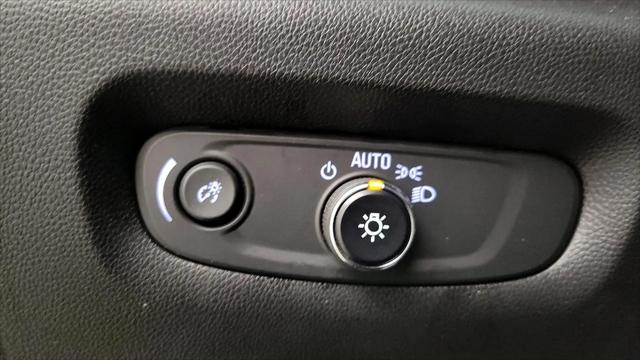 2023 Chevrolet Traverse AWD LT Leather