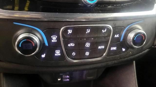 2023 Chevrolet Traverse AWD LT Leather