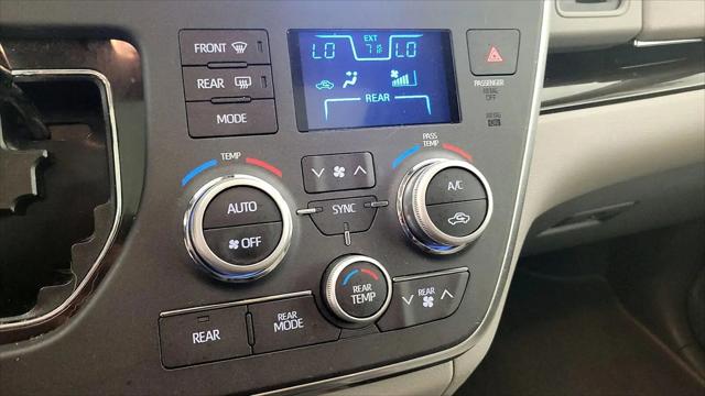 2019 Toyota Sienna XLE 8 Passenger