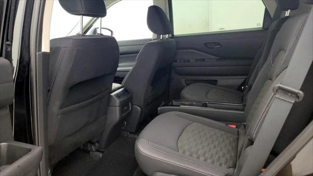 2023 Nissan Pathfinder SV 4WD