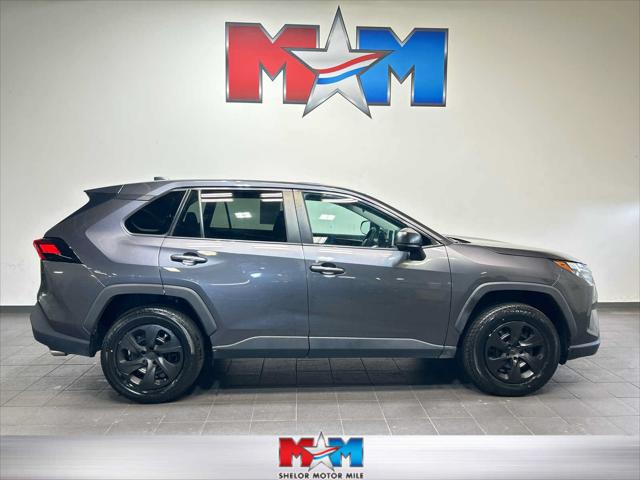 2024 Toyota RAV4 LE 2024 Toyota RAV4 LE