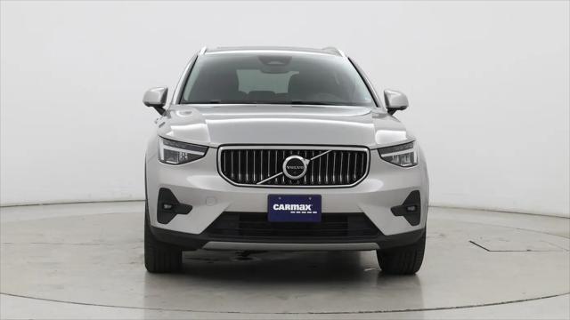 2023 Volvo XC40 B5 Plus Bright Theme