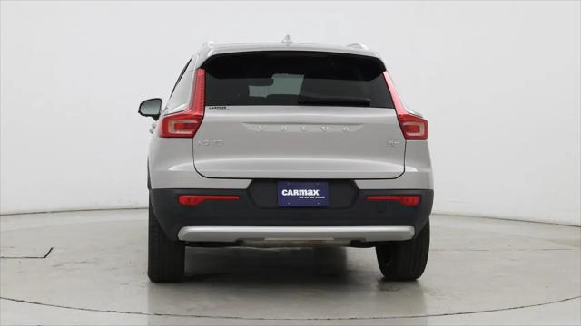 2023 Volvo XC40 B5 Plus Bright Theme